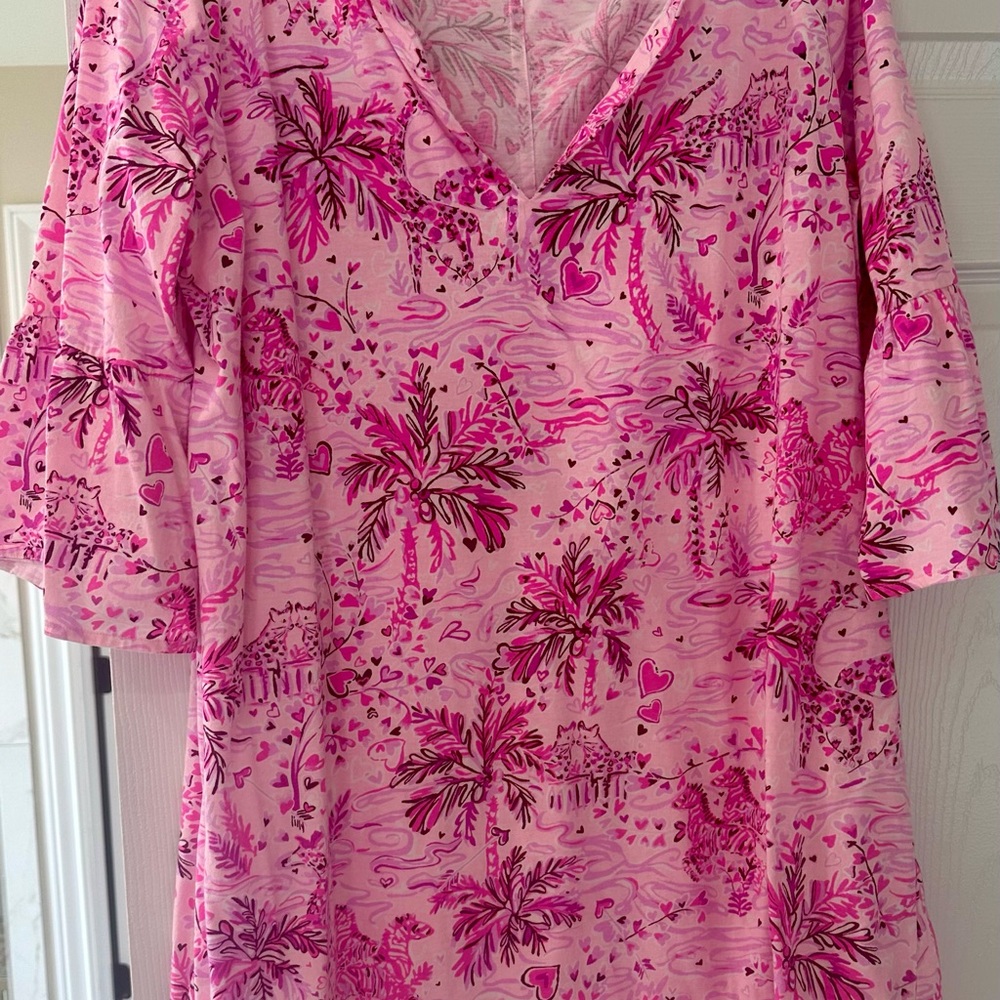 Lilly Pulitzer Pink Palm Tree Beach Patterned Dress, perfect for summer vibes!